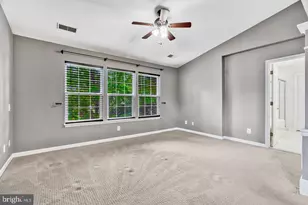 21724 Regents Park Cir, Sterling, VA 20166 - Photo 33