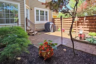 21186 Vineland Square, Ashburn, VA 20147 - Photo 23