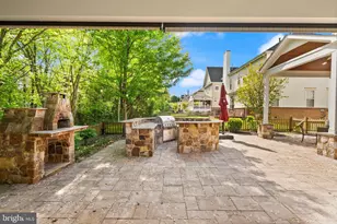 42669 Emperor Dr, Brambleton, VA 20148 - Photo 35