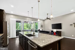 23536 Epperson Square, Brambleton, VA 20148 - Photo 19