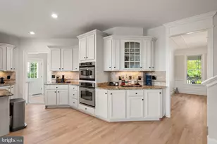 16328 Limestone Ct, Leesburg, VA 20176 - Photo 9
