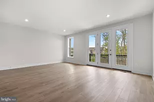 42143 Picasso Sq, Ashburn, VA 20148 - Photo 15