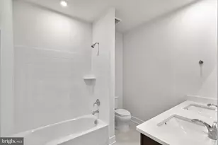 42145 Picasso Sq, Ashburn, VA 20148 - Photo 23