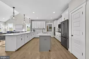 14228 Amys Meadow Ct, Leesburg, VA 20176 - Photo 9