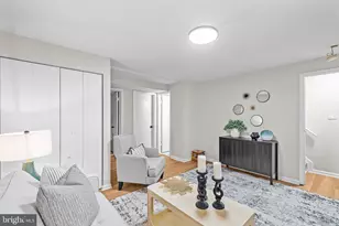 40 Sugarland Square Ct, Sterling, VA 20164 - Photo 27