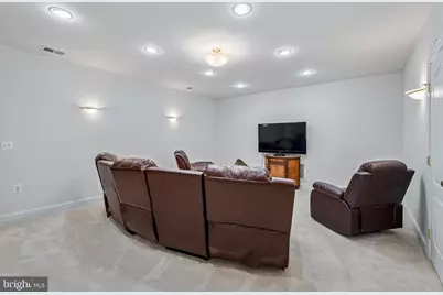 25765 Howerton Drive, Chantilly, VA 20152 - Photo 33