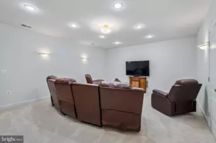 25765 Howerton Dr, Chantilly, VA 20152 - Photo 33