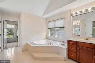 25765 Howerton Dr, Chantilly, VA 20152 - Photo 23