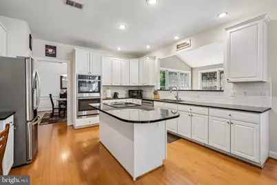25765 Howerton Drive, Chantilly, VA 20152 - Photo 9