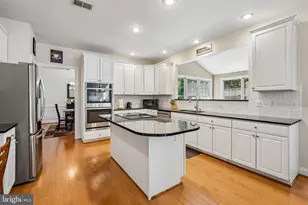 25765 Howerton Dr, Chantilly, VA 20152 - Photo 9