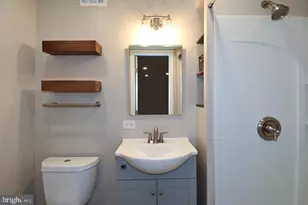 27 Marian Ct, Sterling, VA 20165 - Photo 23