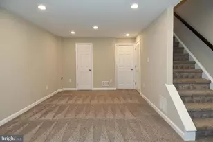 27 Marian Ct, Sterling, VA 20165 - Photo 27
