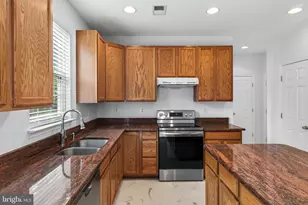 25825 Spring Farm Cir, Chantilly, VA 20152 - Photo 35