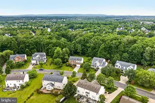 25825 Spring Farm Cir, Chantilly, VA 20152 - Photo 11
