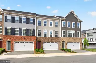 42706 Burbank Terrace, Sterling, VA 20166 - Photo 3