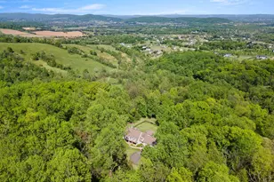 34930 Vancoff Ln, Round Hill, VA 20141 - Photo 3
