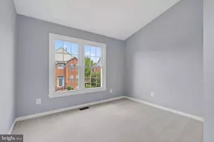 20923 Sandstone Square, Sterling, VA 20165 - Photo 33