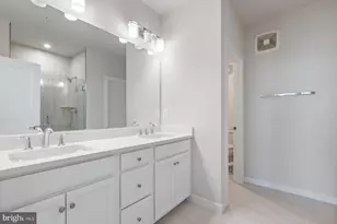 44504 Wolfhound Sq, Ashburn, VA 20147 - Photo 13