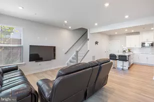 44504 Wolfhound Sq, Ashburn, VA 20147 - Photo 3