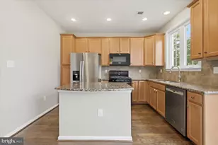 42770 Hay Rd, Ashburn, VA 20147 - Photo 17