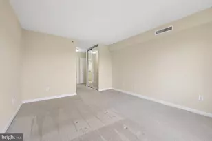 19385 Cypress Ridge Terrace, Leesburg, VA 20176 - Photo 29