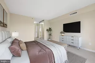 19385 Cypress Ridge Terrace, Leesburg, VA 20176 - Photo 13