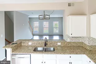 21933 Halburton Terrace, Broadlands, VA 20148 - Photo 5