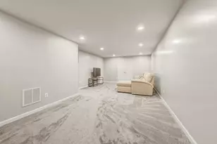 20600 Parkside Cir, Sterling, VA 20165 - Photo 41