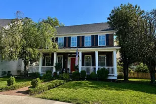 25484 Heathfield Cir, Chantilly, VA 20152 - Photo 1