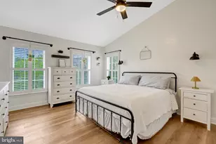 25484 Heathfield Cir, Chantilly, VA 20152 - Photo 23