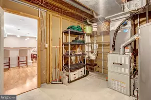 25484 Heathfield Cir, Chantilly, VA 20152 - Photo 51