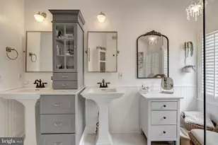 25484 Heathfield Cir, Chantilly, VA 20152 - Photo 27