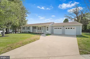 114 Birch St NE, Leesburg, VA 20176 - Photo 1