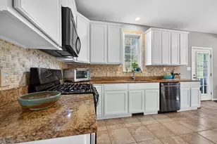 29 S Church St, Lovettsville, VA 20180 - Photo 11