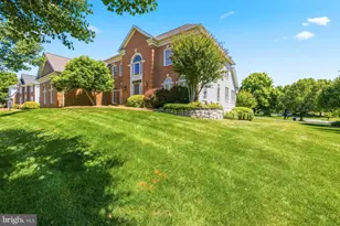 21930 Bellair Ct, Ashburn, VA 20147 - Photo 3