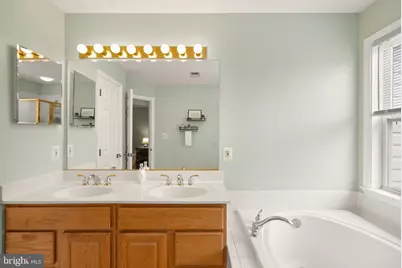 21078 Roaming Shores Terrace, Ashburn, VA 20147 - Photo 23