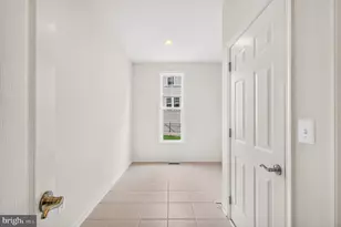 24823 Barrington Grove Ct, Aldie, VA 20105 - Photo 23