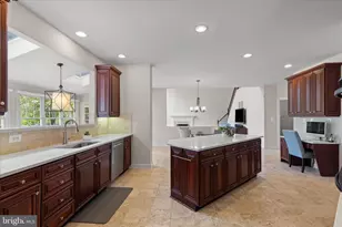 19586 Saratoga Springs Pl, Ashburn, VA 20147 - Photo 13
