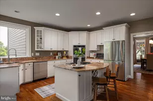 18290 Turnberry Dr, Round Hill, VA 20141 - Photo 13