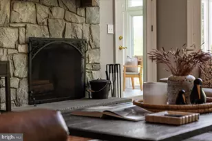 18290 Turnberry Dr, Round Hill, VA 20141 - Photo 7