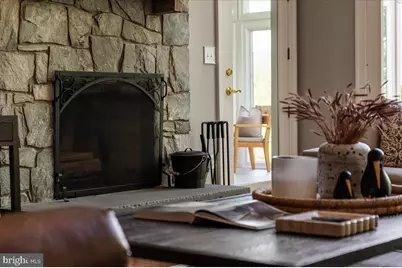 18290 Turnberry Drive, Round Hill, VA 20141 - Photo 7