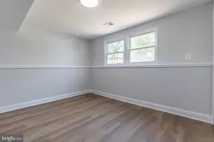 1107 E Beech Rd, Sterling, VA 20164 - Photo 11