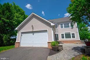 42631 Explorer Dr, Brambleton, VA 20148 - Photo 9