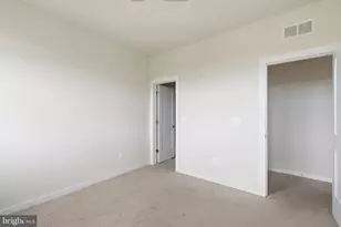 2214 Abboccato Terrace SE, Leesburg, VA 20175 - Photo 13