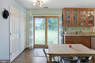 402 Williamsburg Rd, Sterling, VA 20164 - Photo 11