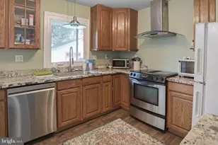 402 Williamsburg Rd, Sterling, VA 20164 - Photo 7