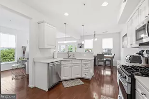 42167 Canary Grass Square, Aldie, VA 20105 - Photo 3