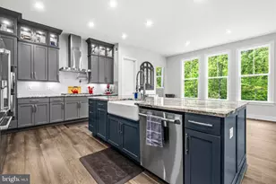 26829 Beech Bend Dr, Centreville, VA 20120 - Photo 21