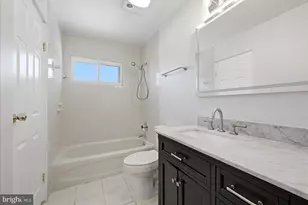 814 W Nettle Tree Rd, Sterling, VA 20164 - Photo 13