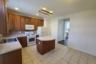 42625 Homefront Terrace, Chantilly, VA 20152 - Photo 11